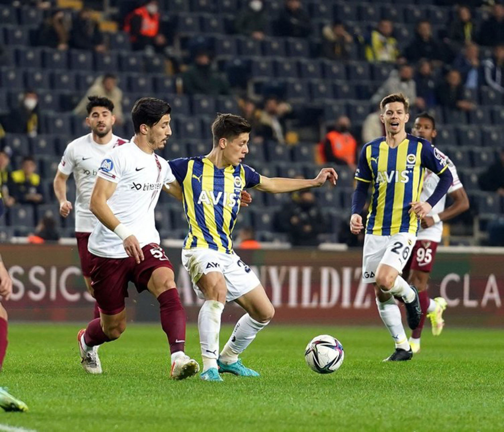 Fenerbahçe'nin yeni gözdesi Arda Güler futboluyla mest etti! Maaşı alıp yatan veteranlara ders verdi 4