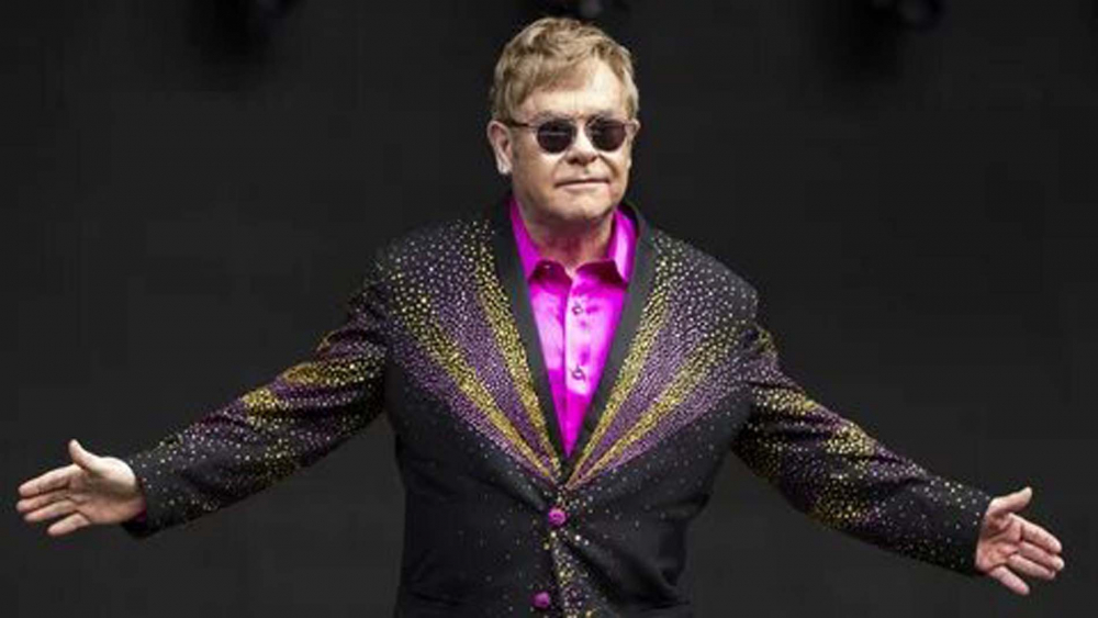 Az daha ölüyordu! Ünlü şarkıcı Elton John'un özel jeti üçüncü denemede yere inebildi! 1