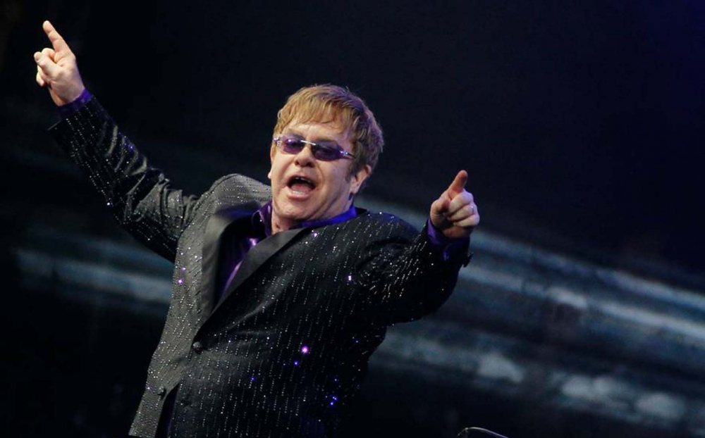 Az daha ölüyordu! Ünlü şarkıcı Elton John'un özel jeti üçüncü denemede yere inebildi! 5