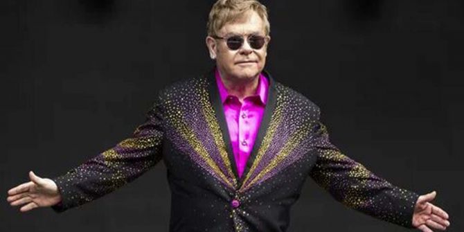 Az daha ölüyordu! Ünlü şarkıcı Elton John'un özel jeti üçüncü denemede yere inebildi!