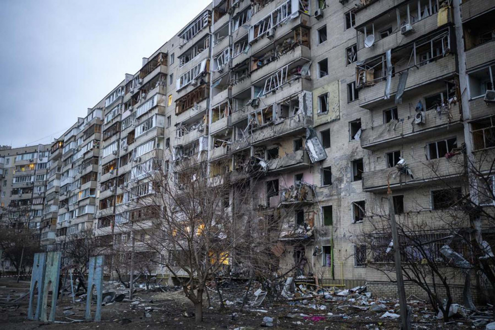 Ukrayna - Rusya savaşının acı fotoğrafları...Rusya'nın saldırıları sonrası Ukraynalılar metro istasyonlarında sığındı! Halk yaşam savaşı veriyor! 18