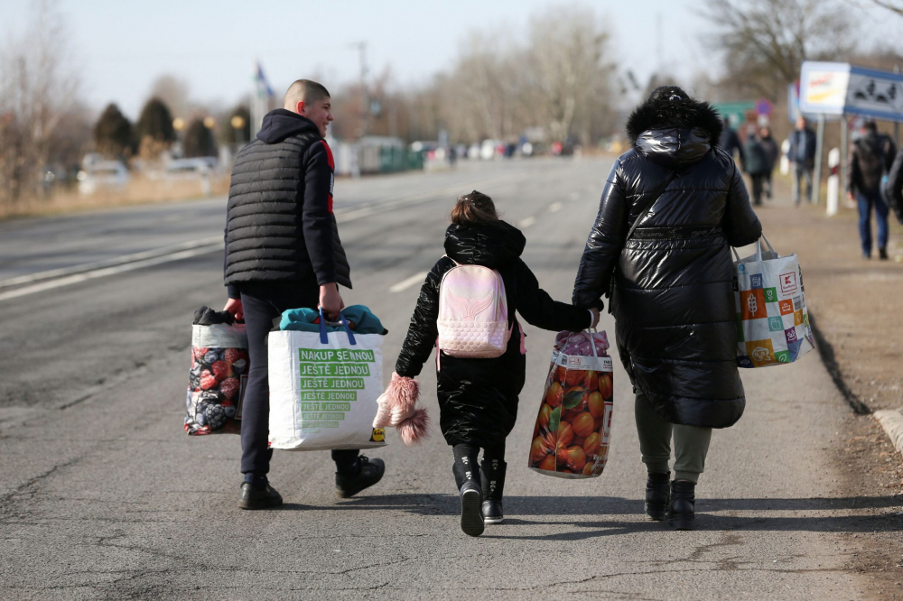 Bulgaristan Başbakanı'ndan iğrenç ifadeler! Ukraynalı ve Suriye'li mültecileri kıyasladı! 12