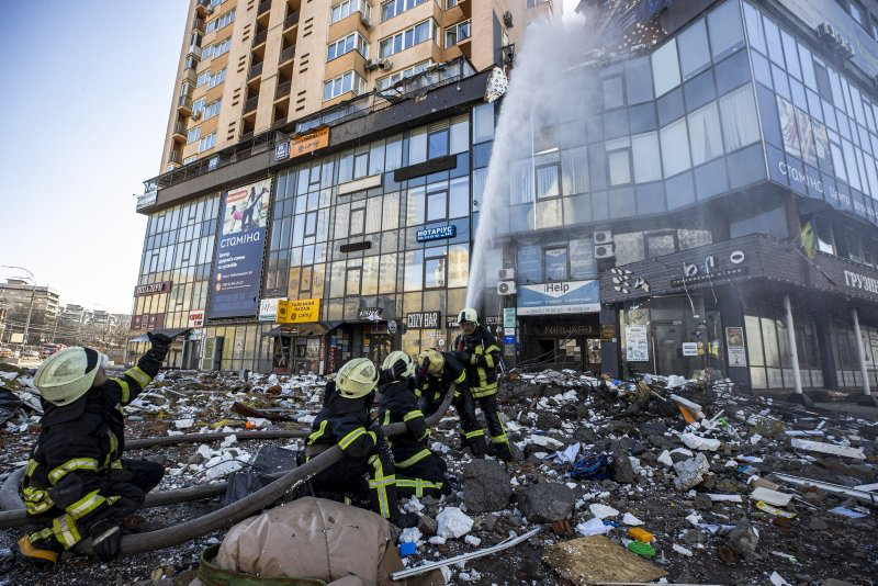 Rusya Ukrayna savaşı şiddetleniyor! Savaşın acı yüzü görüntülere yansıyor... 9