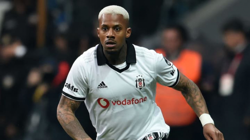 Beşiktaş'ın istenmeyen adamı Lens'ten çarpıcı açıklama! "İyi bir para kazanıyorum" 3