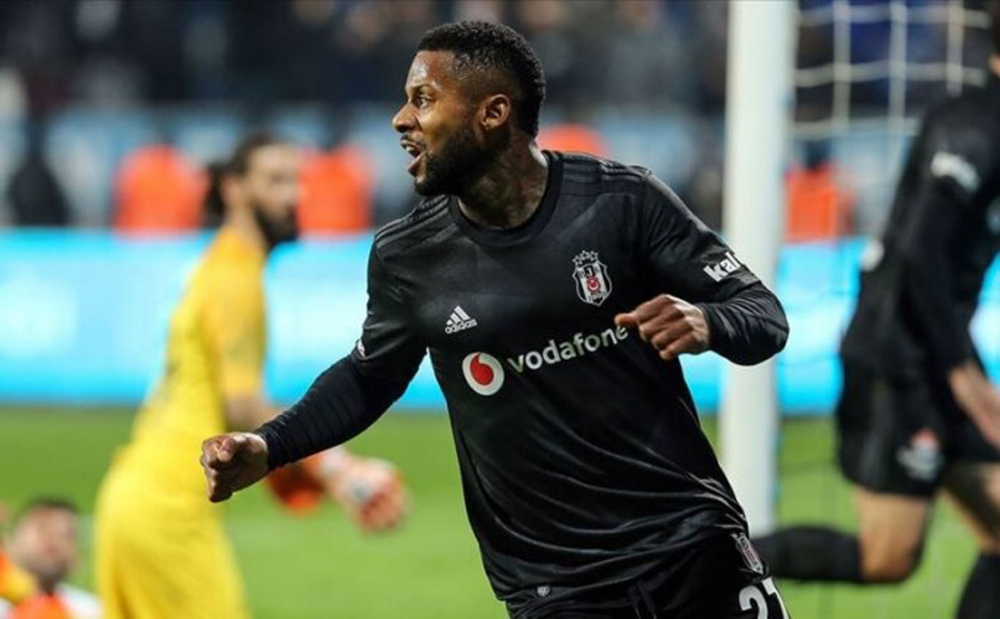 Beşiktaş'ın istenmeyen adamı Lens'ten çarpıcı açıklama! "İyi bir para kazanıyorum" 6