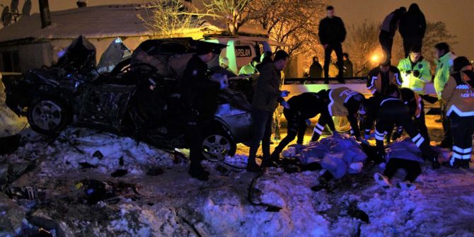 Burdur'da korkunç kaza yürekleri acıttı! 21 yaşındaki 4 genç hayatını kaybetti