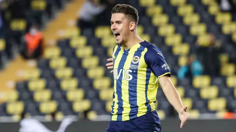 Fenerbahçe'ye Ferdi Kadıoğlu müjdesi! Yıldız futbolcunun dönüşü beklenenden önce olacak! 4