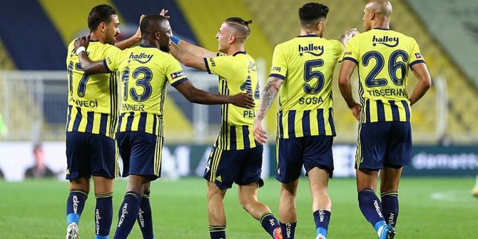 Fenerbahçe'de kadro dağılıyor! Yıldız isimler bir bir gidecek! 4 ismin bileti kesildi!