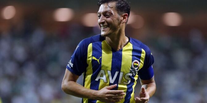 Fenerbahçe'de kadro dışı bırakılan Mesut Özil'in yeni takımı belli oluyor! Yıldız futbolcunun gideceği ülke şaşkınlık yarattı!