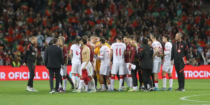 Portekiz hezimeti sonrası gerçekler ortaya çıktı! Futbolcular 3'lü sistem için uyardı, Stefan Kuntz dinlemedi! "Ben bu sistemde başarılı olamam"