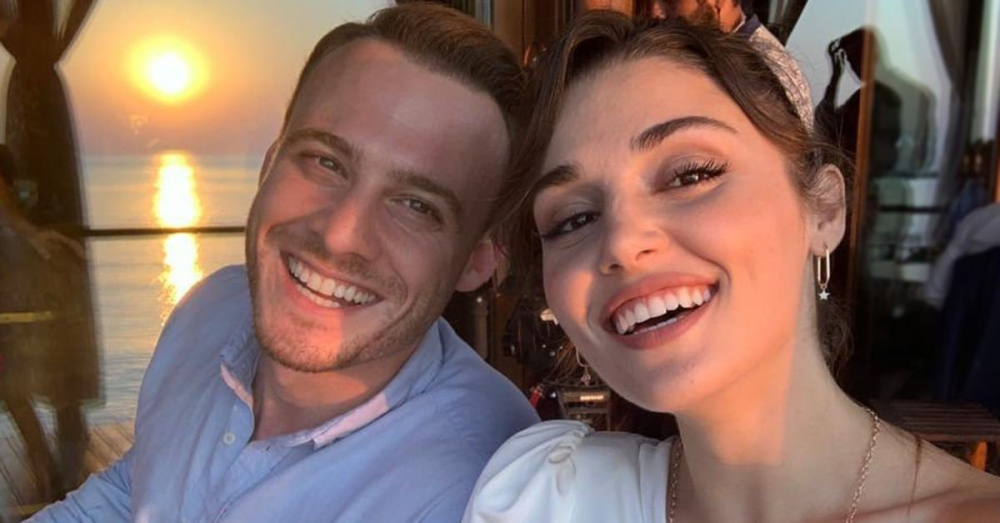 Hande Erçel'e ayrılık yaradı! Kerem Bürsin'e verdiği yanıtla takipçilerinden "Aferin"i kaptı! 4