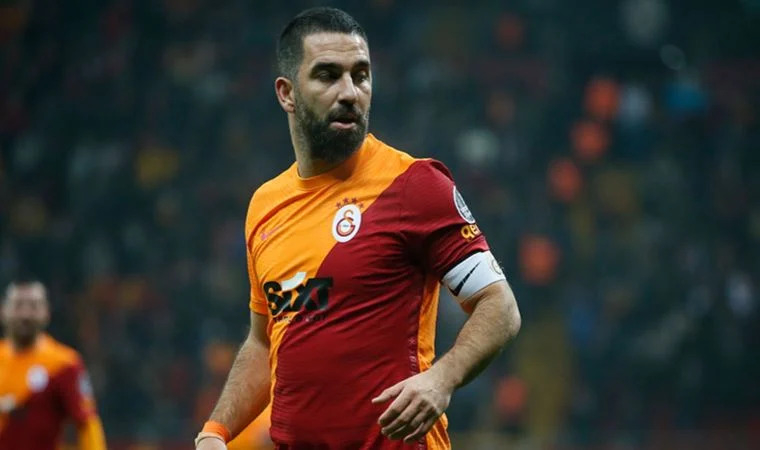 Galatasaray'da Burak Elmas'ın ardından yaprak dökümü başlıyor! Kadro sil baştan! Yıldız isimler bir bir gidecek! 14