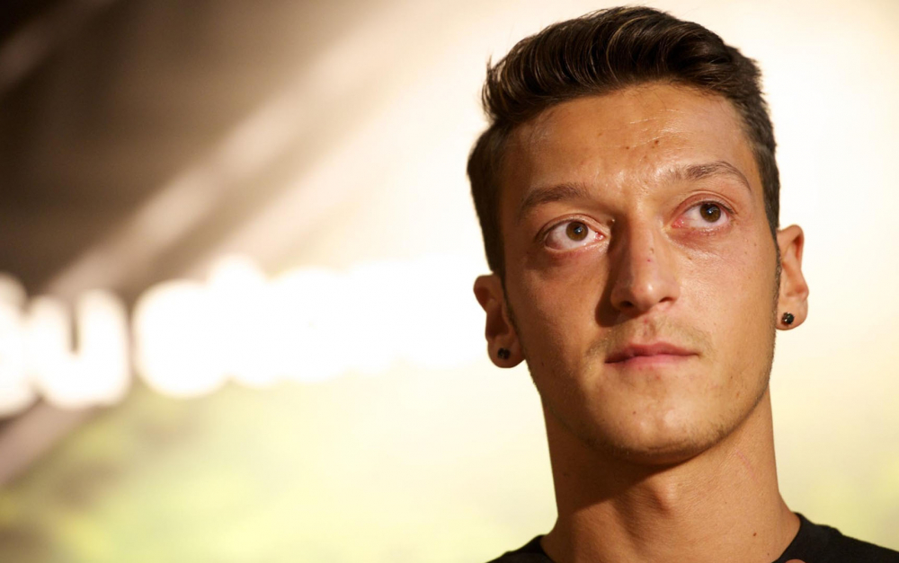 Mesut Özil ve Amine Gülşe’den müjdeli haber! İkinci çocuk geliyor 2