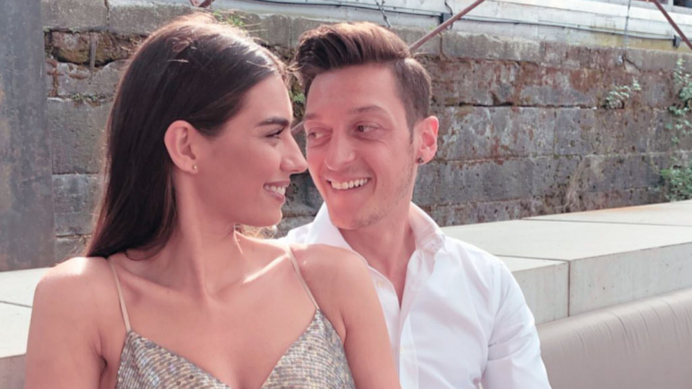 Mesut Özil ve Amine Gülşe’den müjdeli haber! İkinci çocuk geliyor 5