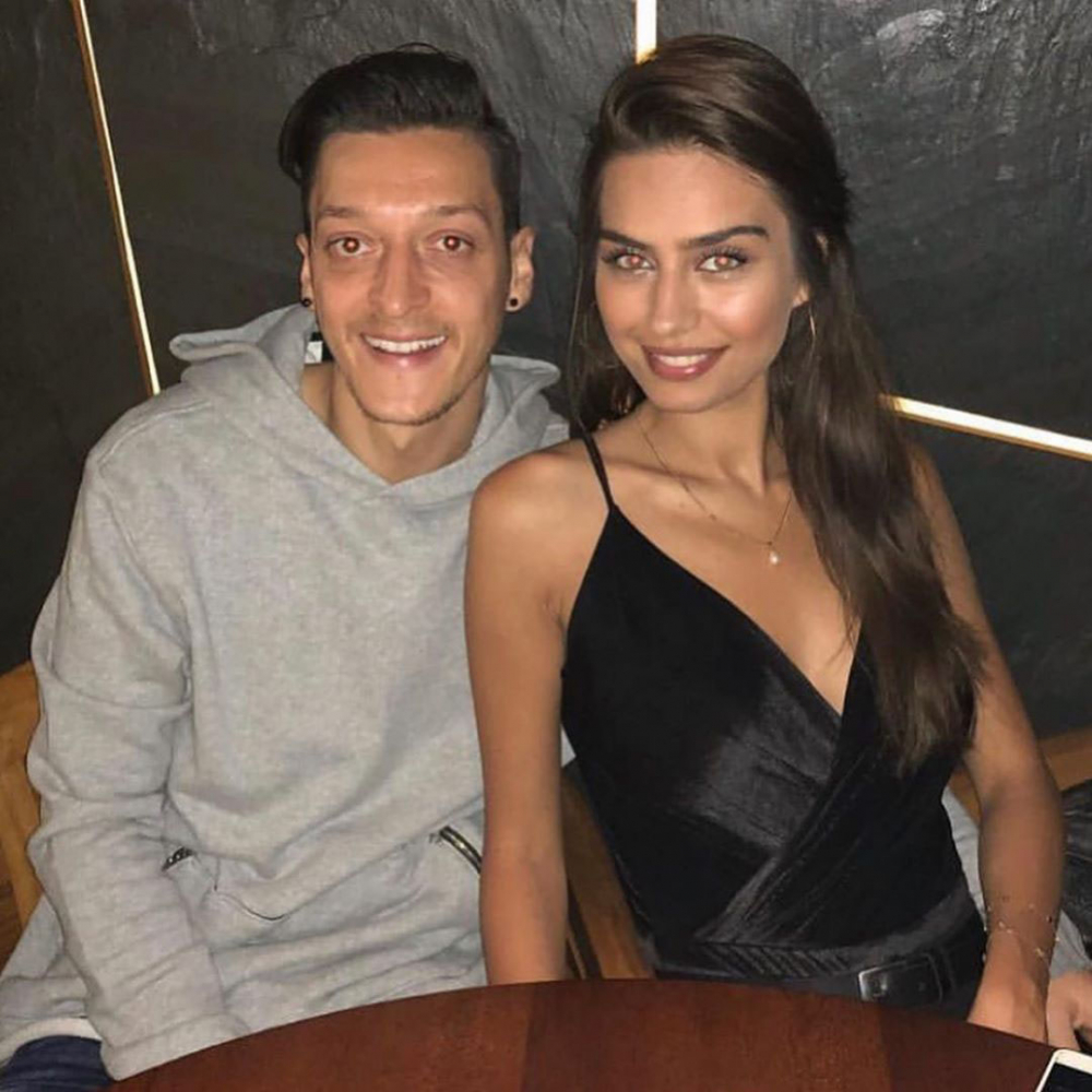 Mesut Özil ve Amine Gülşe’den müjdeli haber! İkinci çocuk geliyor 8