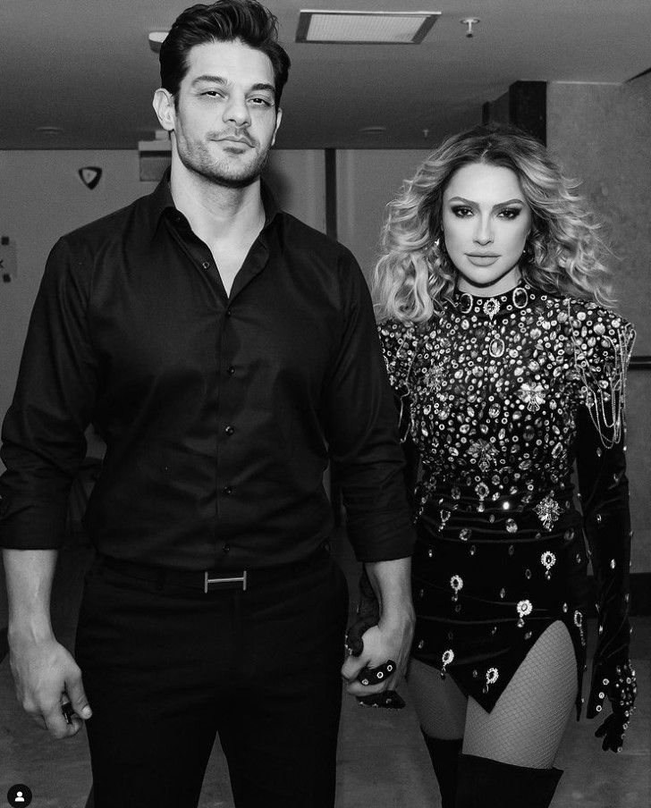 Hadise'nin kaynanasıyla başı dertte! Mehmet Dinçerler'in annesiyle paylaşımı "Hadise yandın sen" dedirtti! 2