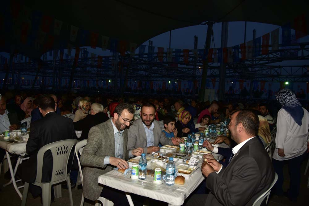 AK Parti Pendik Teşkilatın büyük iftar! 17 bin kişi katıldı! 13