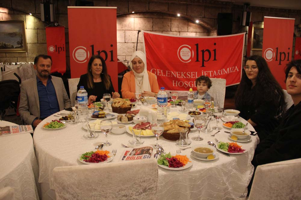 ALPİ Diş’ten geleneksel iftar yemeği 7