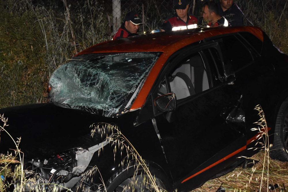 Aydın'da feci kaza! Ters yöne giden otomobil dehşet saçtı: 3 ölü, 4 yaralı 7