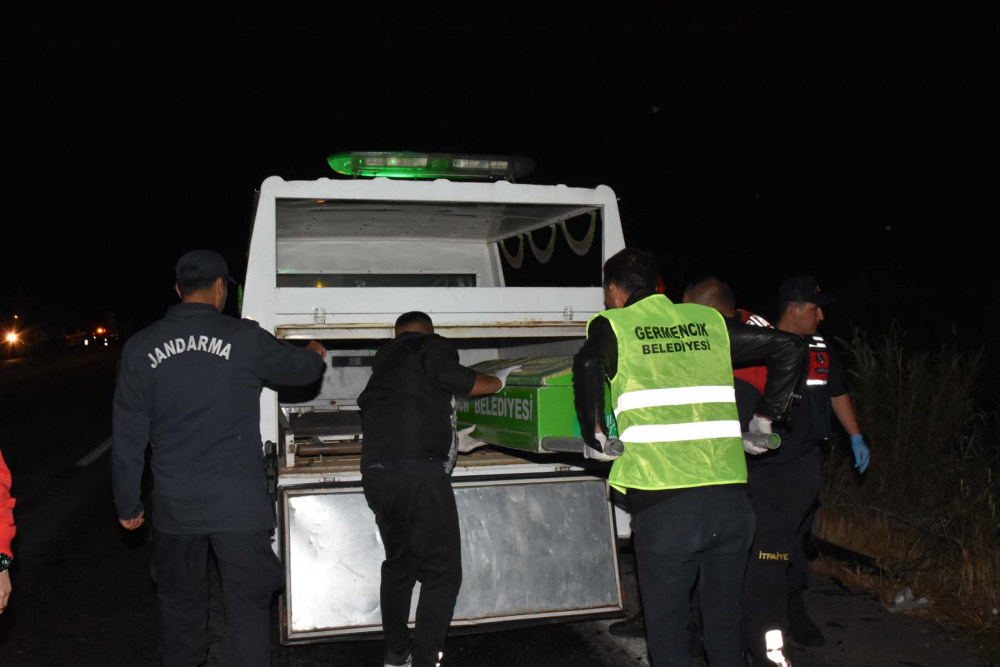 Aydın'da feci kaza! Ters yöne giden otomobil dehşet saçtı: 3 ölü, 4 yaralı 8