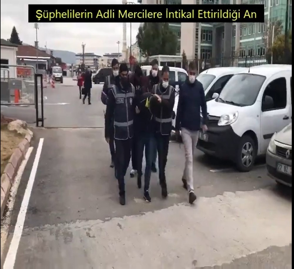 Gaziantep'te silahlı soygun! Müşteri gibi girdiği marketi soydu