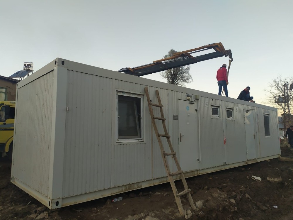 Elazığ’da meydana gelen deprem sonucu  konteyner evler kuruldu