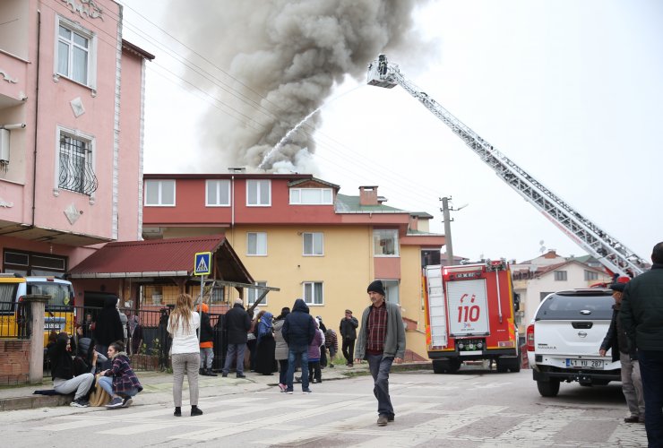 Elektrikli sobanın devrilmesi ile meydana gelen yangında 2 çocuk yaralandı!