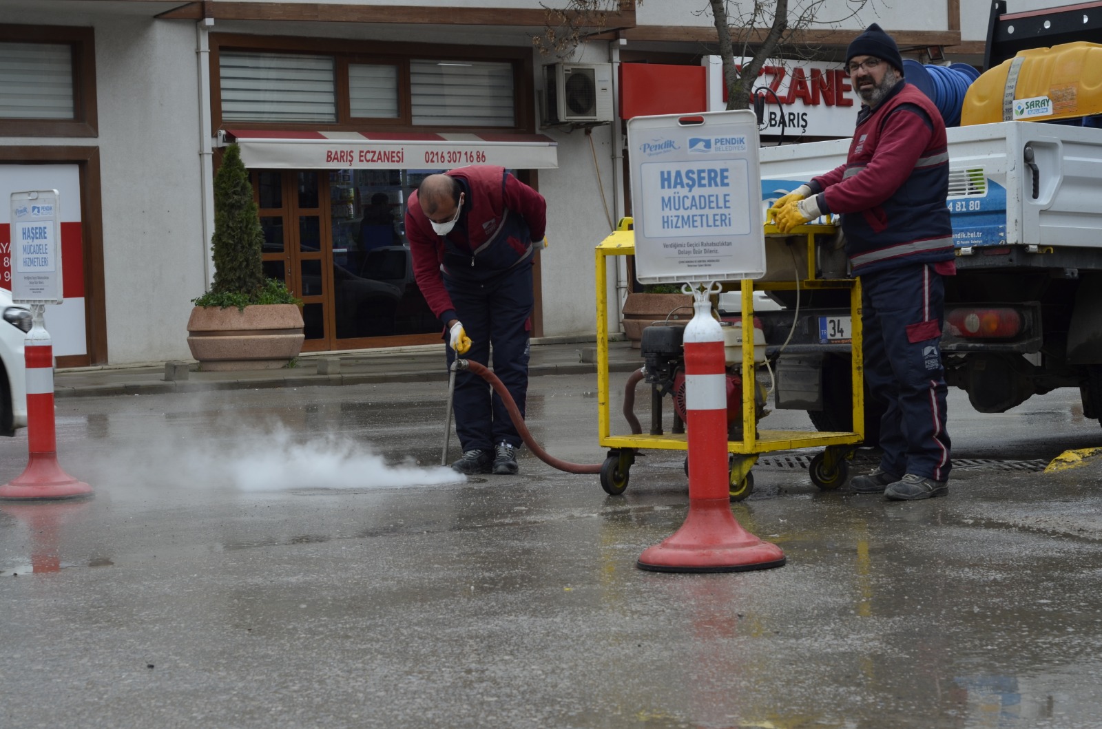 Pendik Belediyesi ekiplerinden haşerelere kaşı mücadeleye erken önlem!