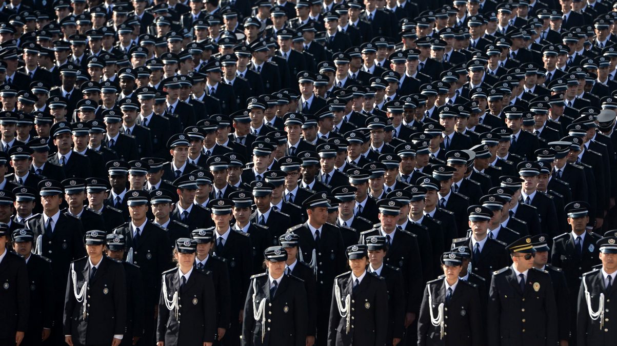 Rüyada Polis Olduğunu Görmek / Rüyada Polis Olmak Tabiri