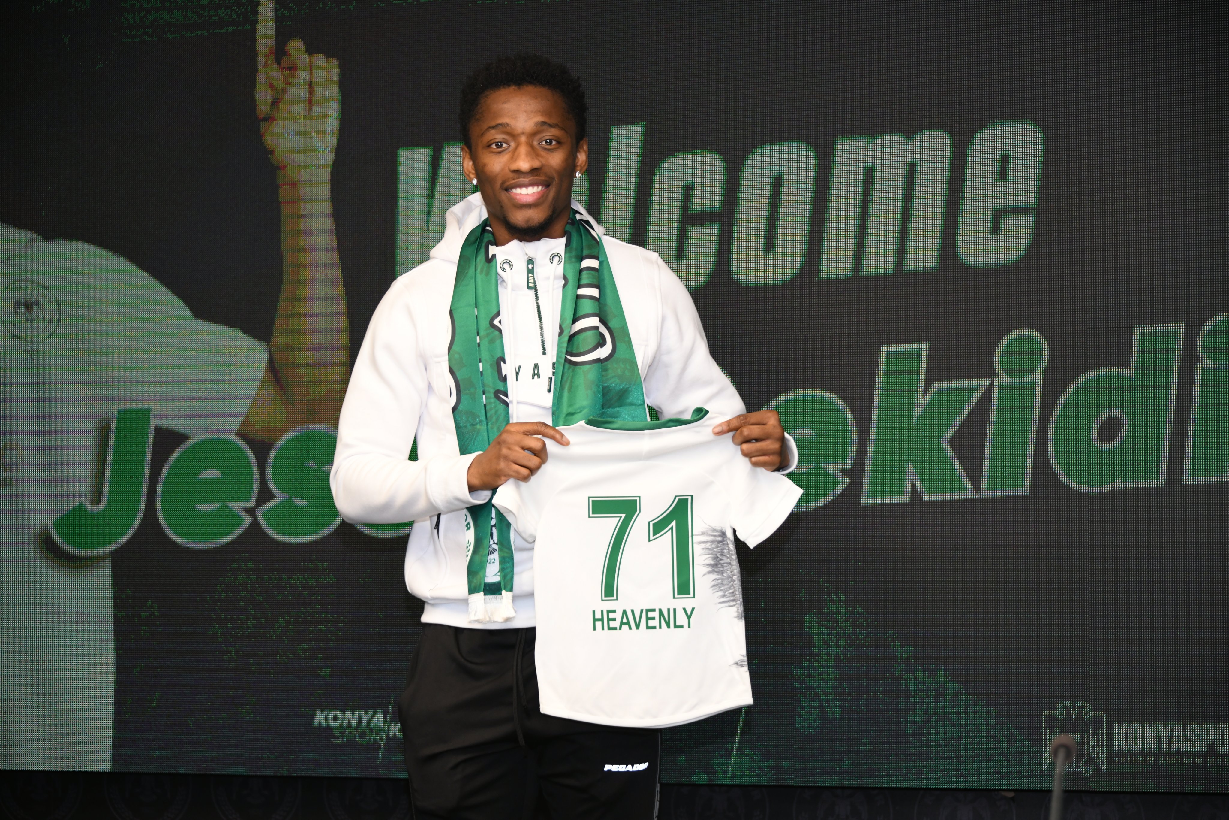 Jesse Sekidika, Konyaspor ile anlaştı