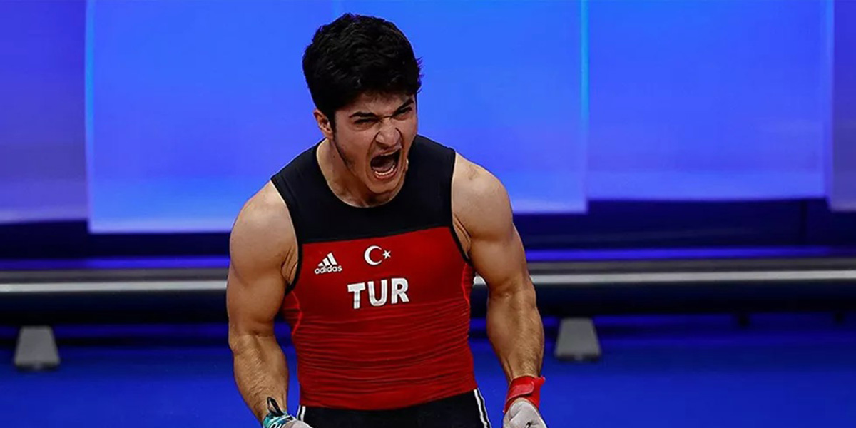 Son dakika | Milli sporcu Muhammed Furkan Özbek'ten göğsümüzü kabartan başarı