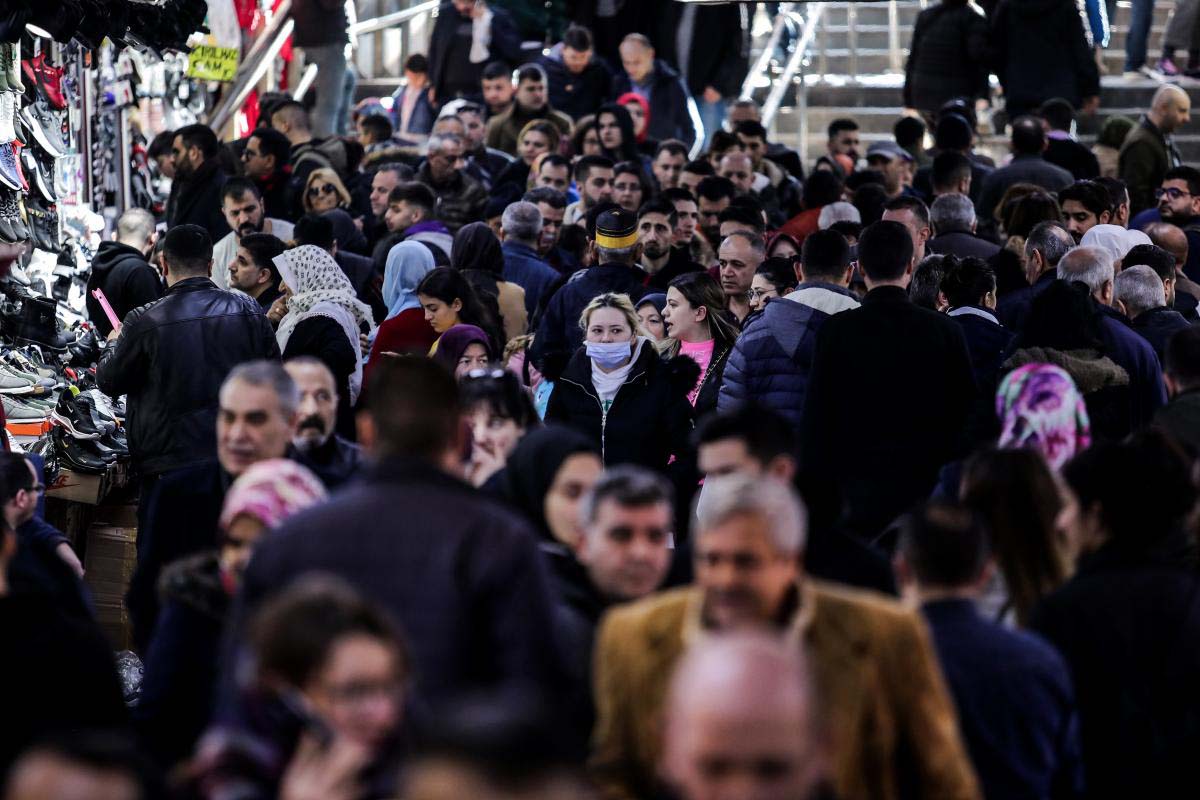 Doç. Dr. Ümit Savaşçı'dan sevindiren açıklama: ''Toplumsal bağışıklığa ağustos ayının sonunda ulaşabiliriz!''