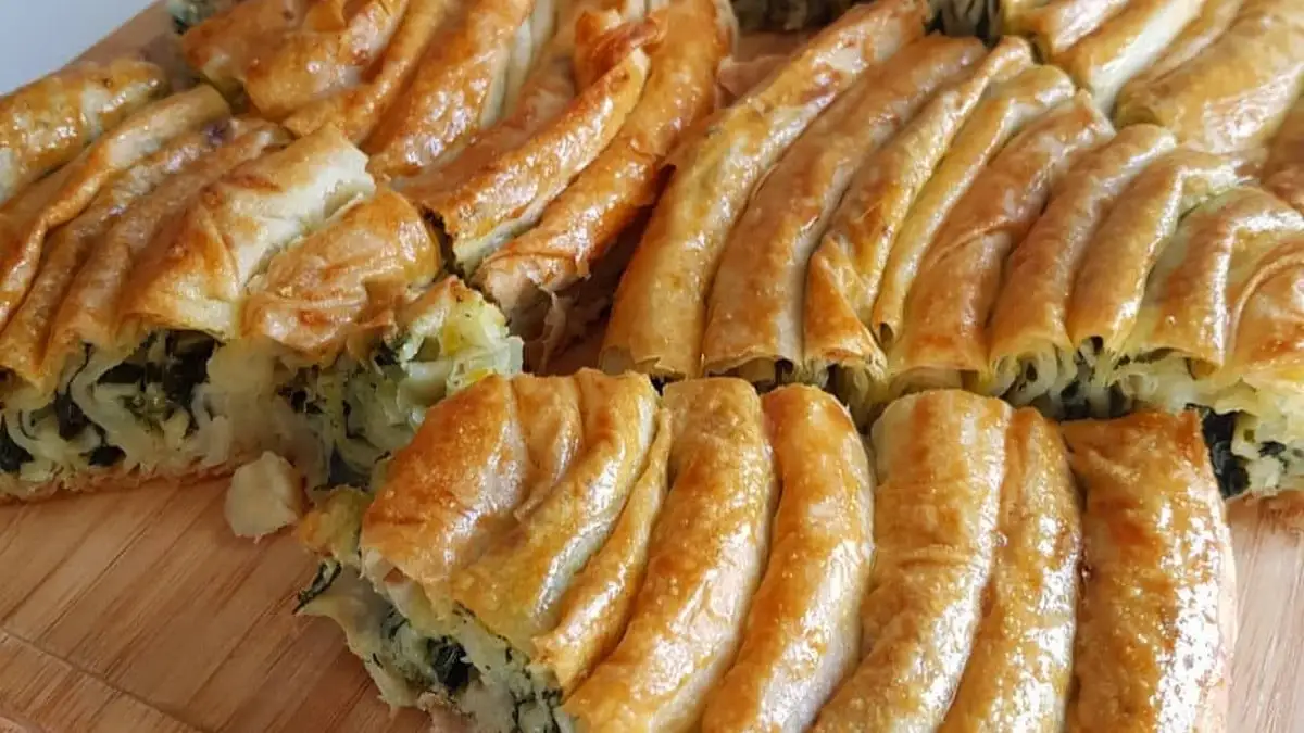 Gelinim Mutfakta Ispanaklı Mantarlı Açık Börek tarifi | Ispanaklı Mantarlı Açık Börek nasıl yapılır? Malzemeleri nelerdir?