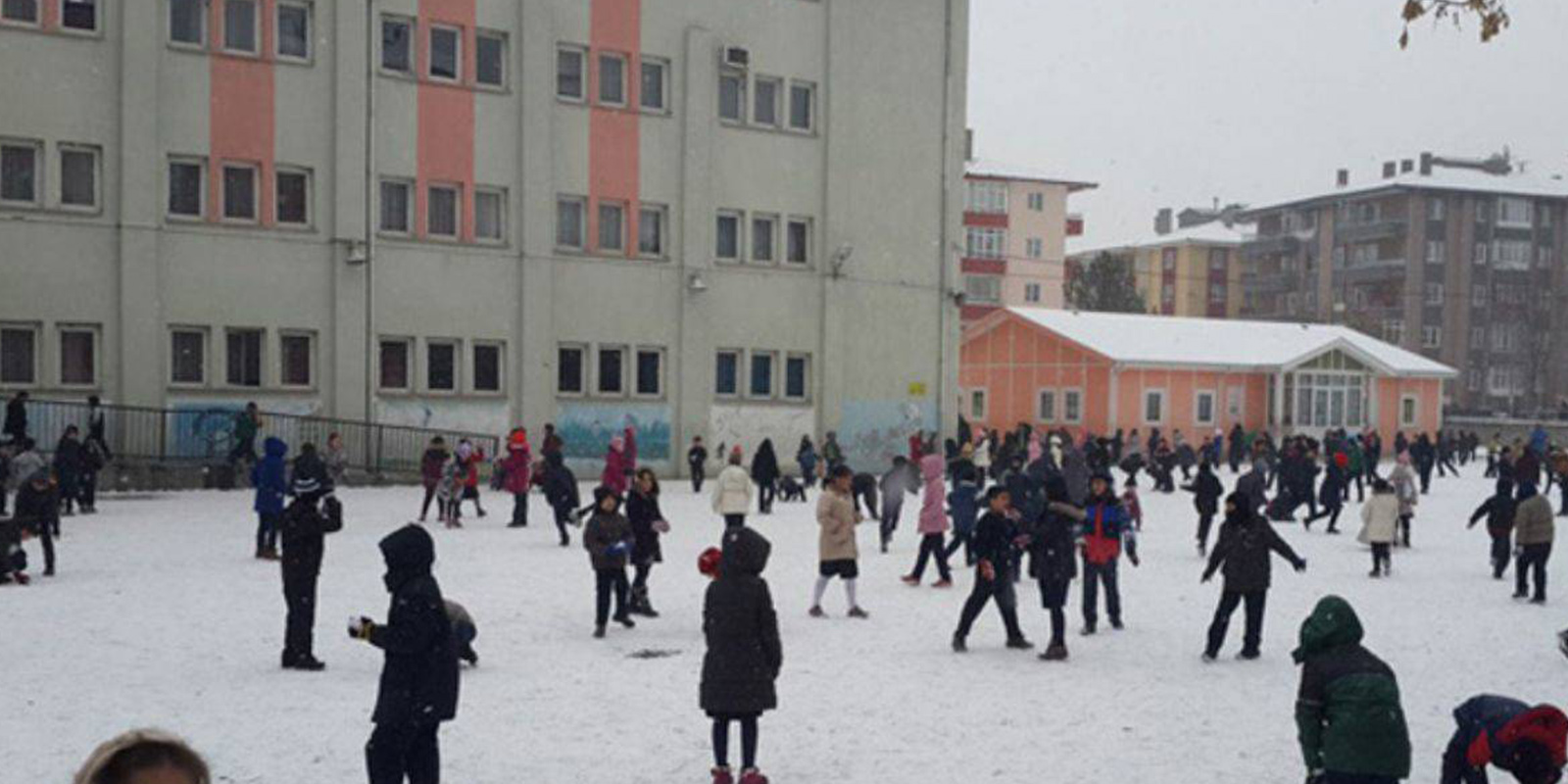 Eğitime kar engeli! Açıklamalar peş peşe geldi: İşte 24 Aralık Cuma günü eğitime ara verilen il ve ilçeler...