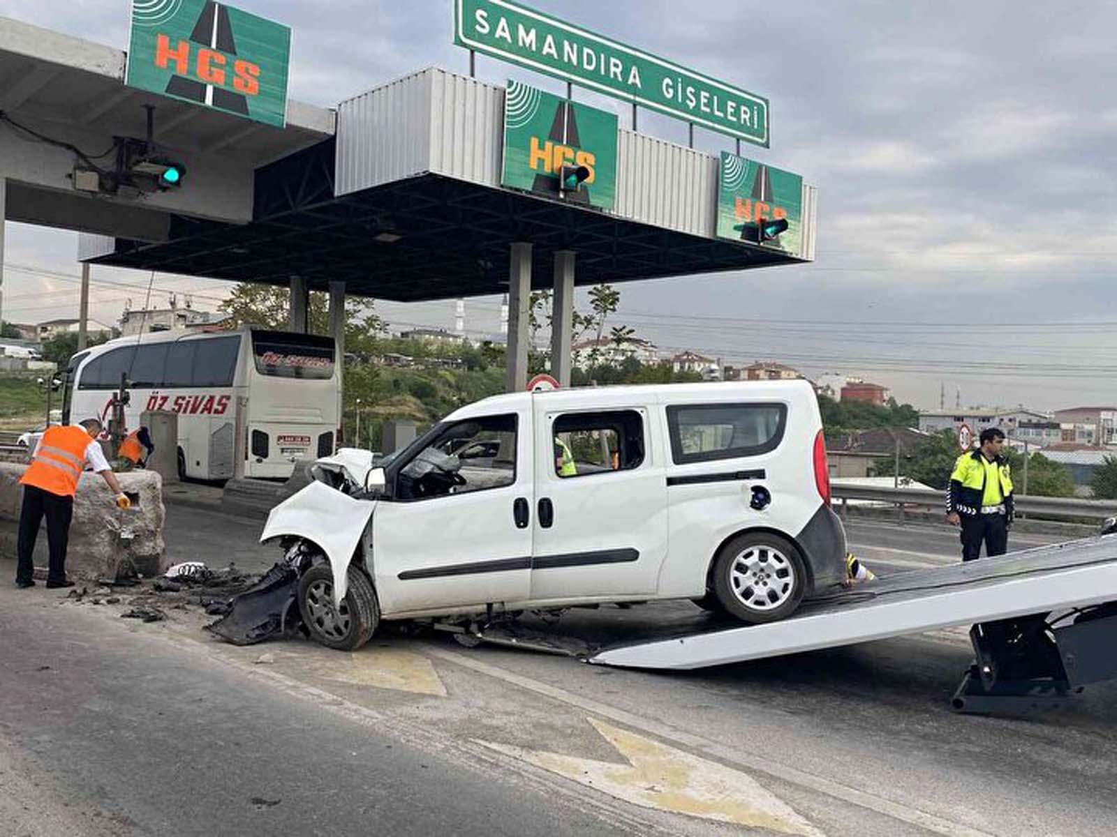 Samandıra gişelerinde kaza! Kararsızlığı kazaya sebep oldu