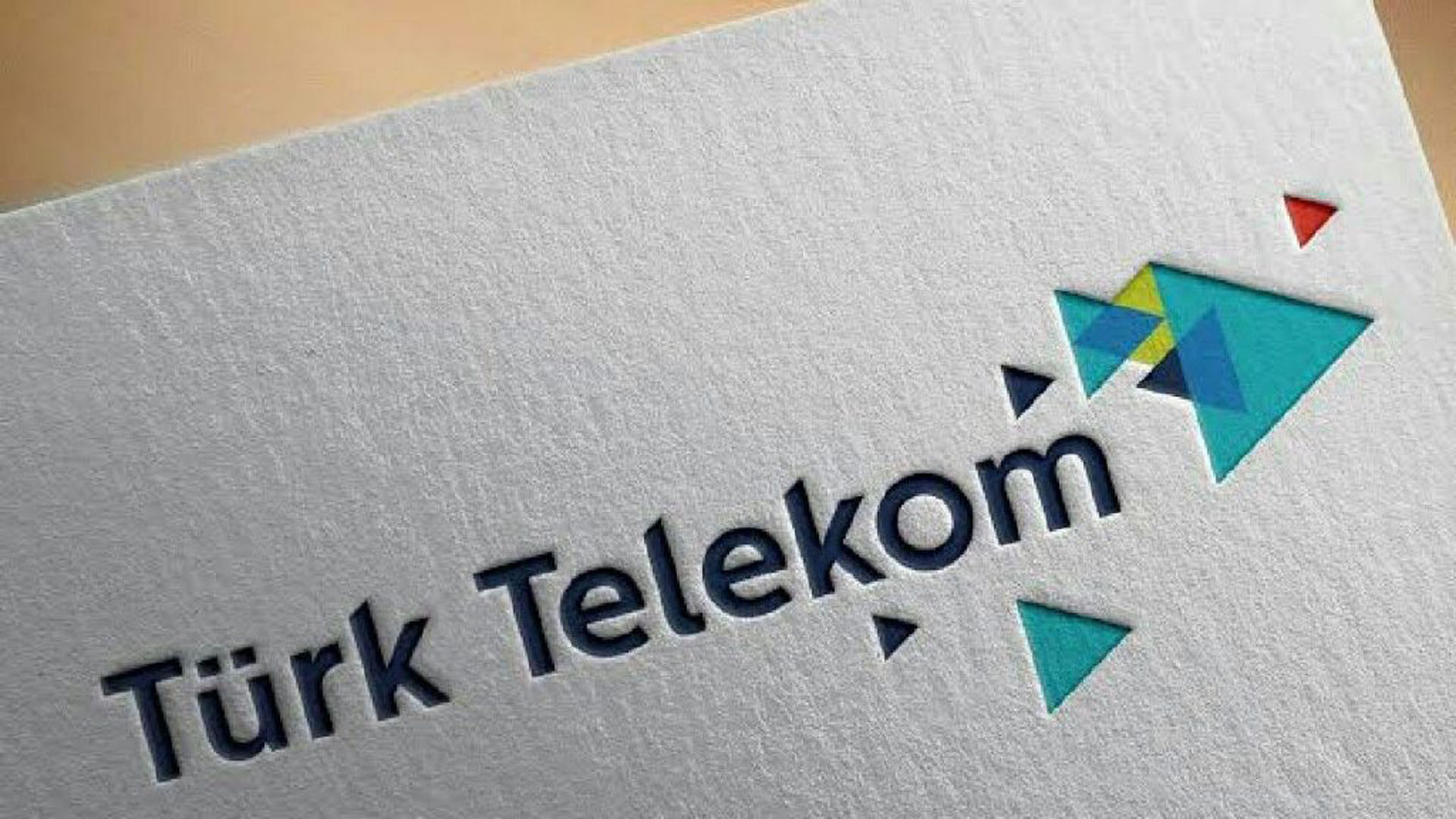 İnternet kullanıcılarına kötü haber! Türk Telekom'dan internet paketlerine zam!