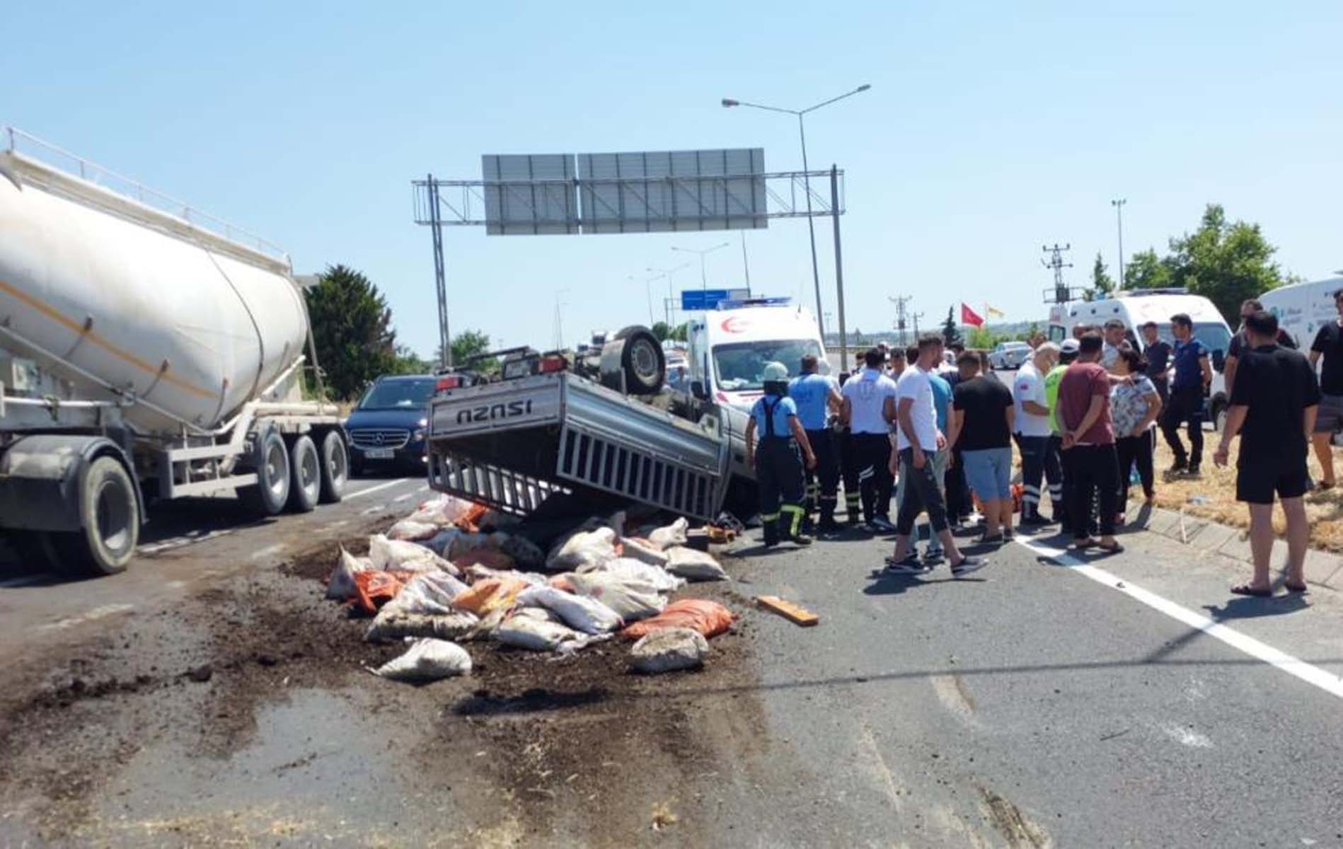 Tekirdağ'da zincirleme kaza! Kaza yapan kamyoneti görüp durmaya çalıştılar, yeni bir kaza yaptılar