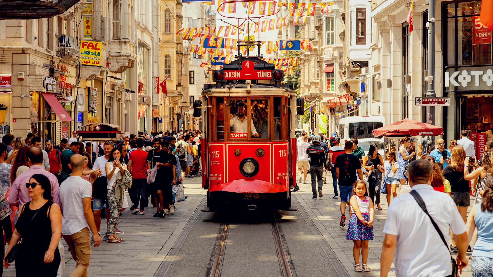 Vatandaşların en çok güvendiği kurum belli oldu! Sonuçlara inanamayacaksınız