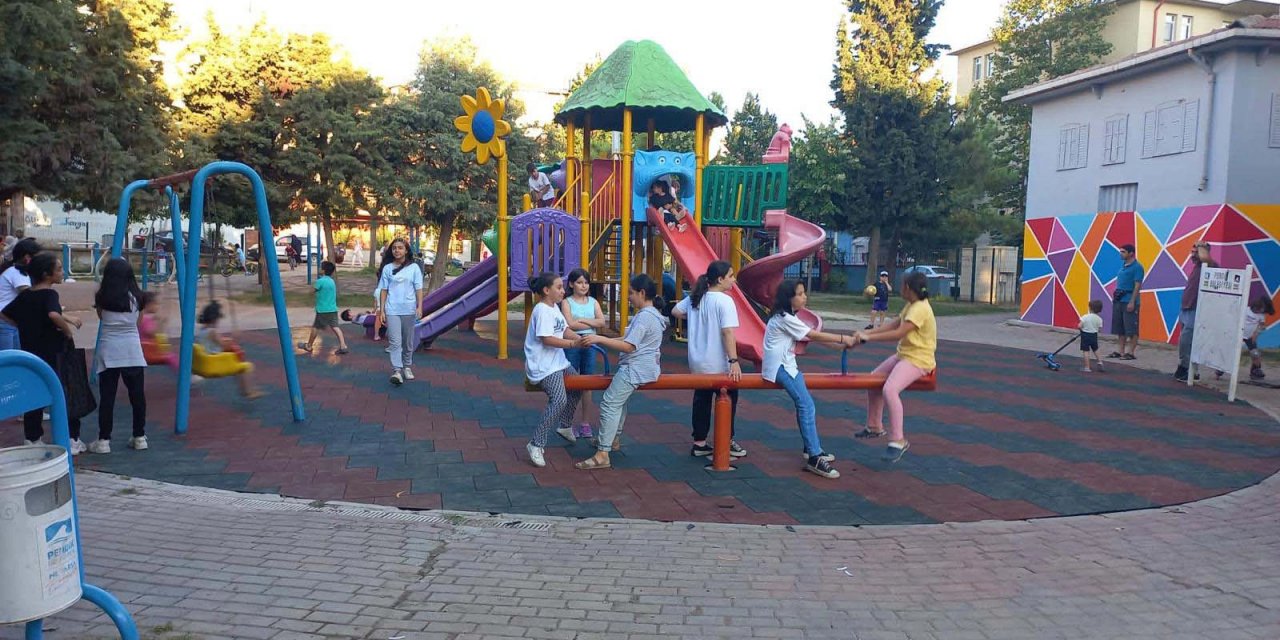 Pendik Belediyesi'nden bakım ve onarım çalışmaları! Park ve bahçeler yenileniyor!