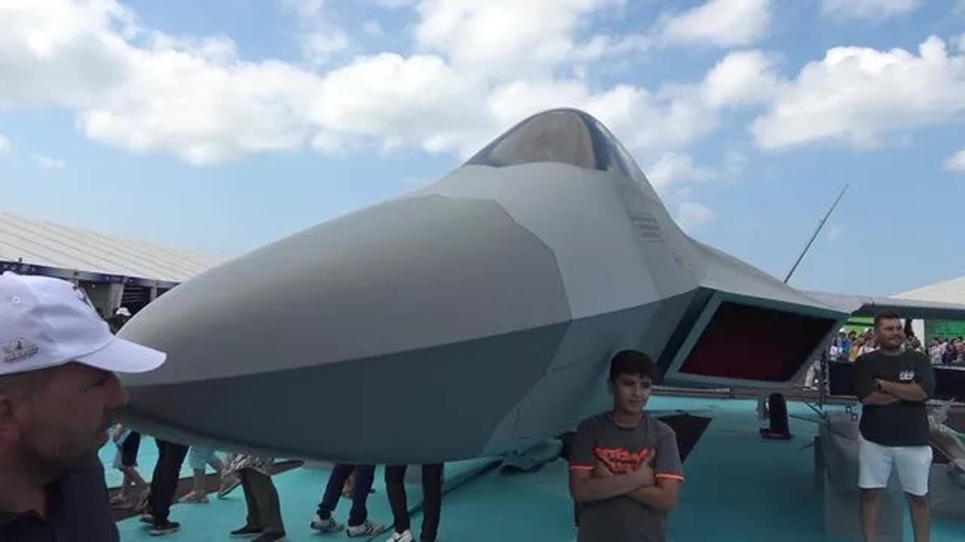 Milli Muharip Uçağı tanıtıldı! F-35 ile yarışabilir durumda!