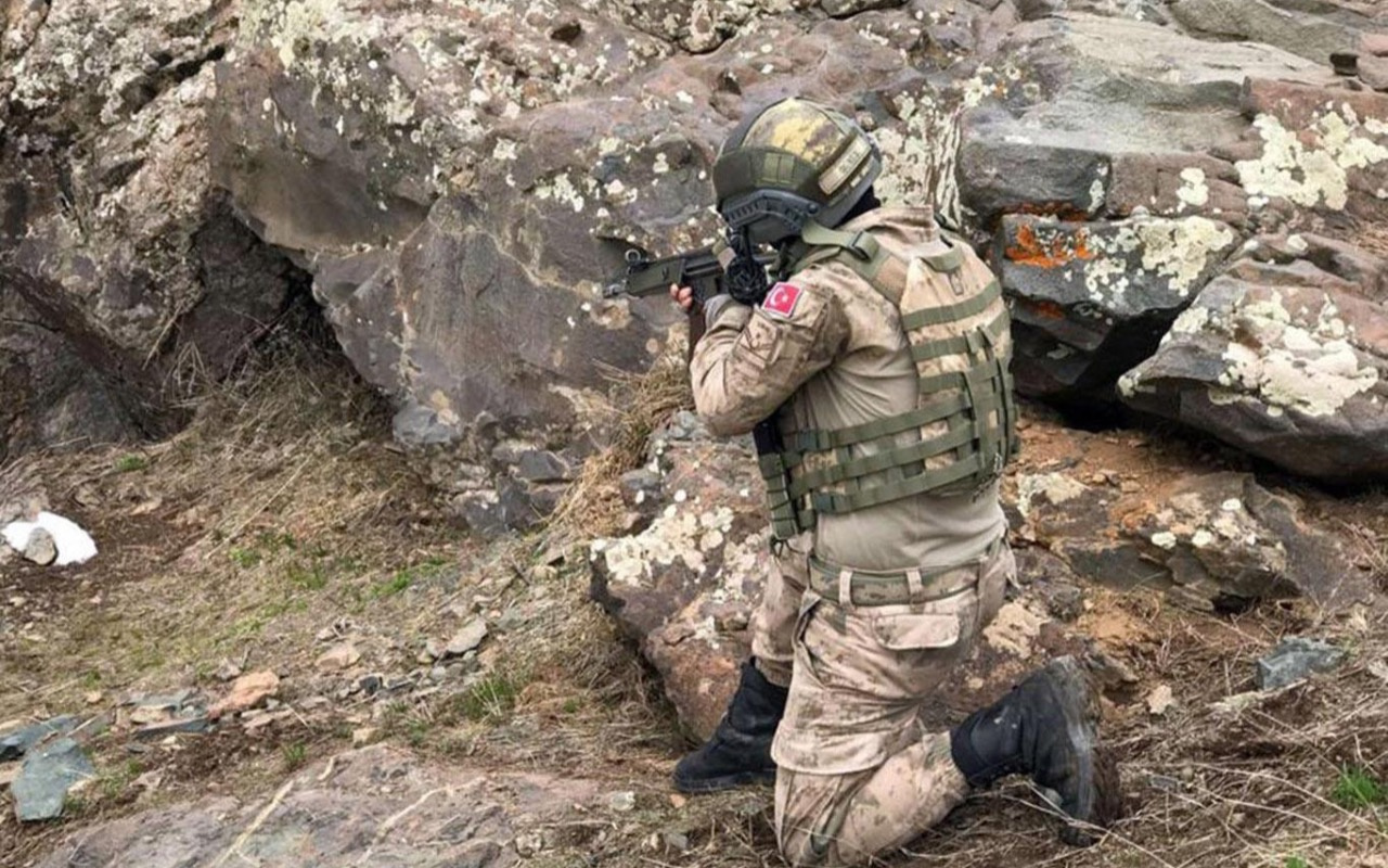 Son dakika | MSB duyurdu! 5 terörist etkisiz hale getirildi! "Teröristleri kazdıkları çukurlara gömmeye devam edeceğiz!"