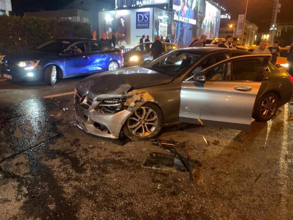 İstanbul'da korkutan kaza! Yaralılar var