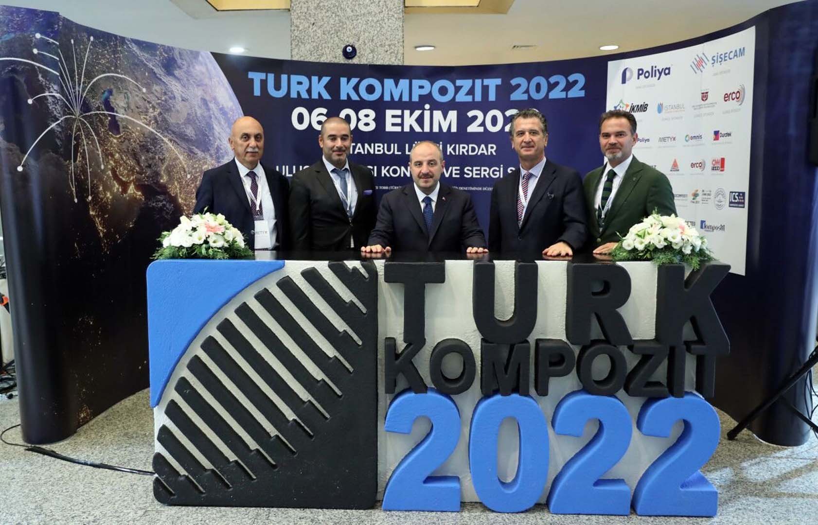 Bakan Varank, Türk Kompozit 2022 Fuarı'nı ziyaret etti: "Türkiye, bu alanda her geçen gün kabiliyetlerini artırıyor."