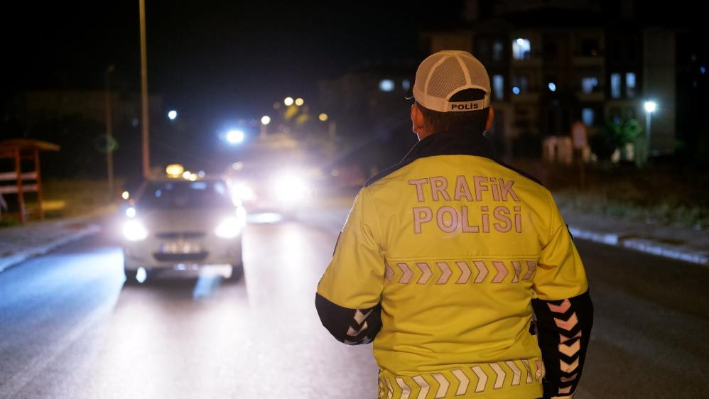 Edirne'de kaza! İki otomobil çarpıştı: Yaralılar var