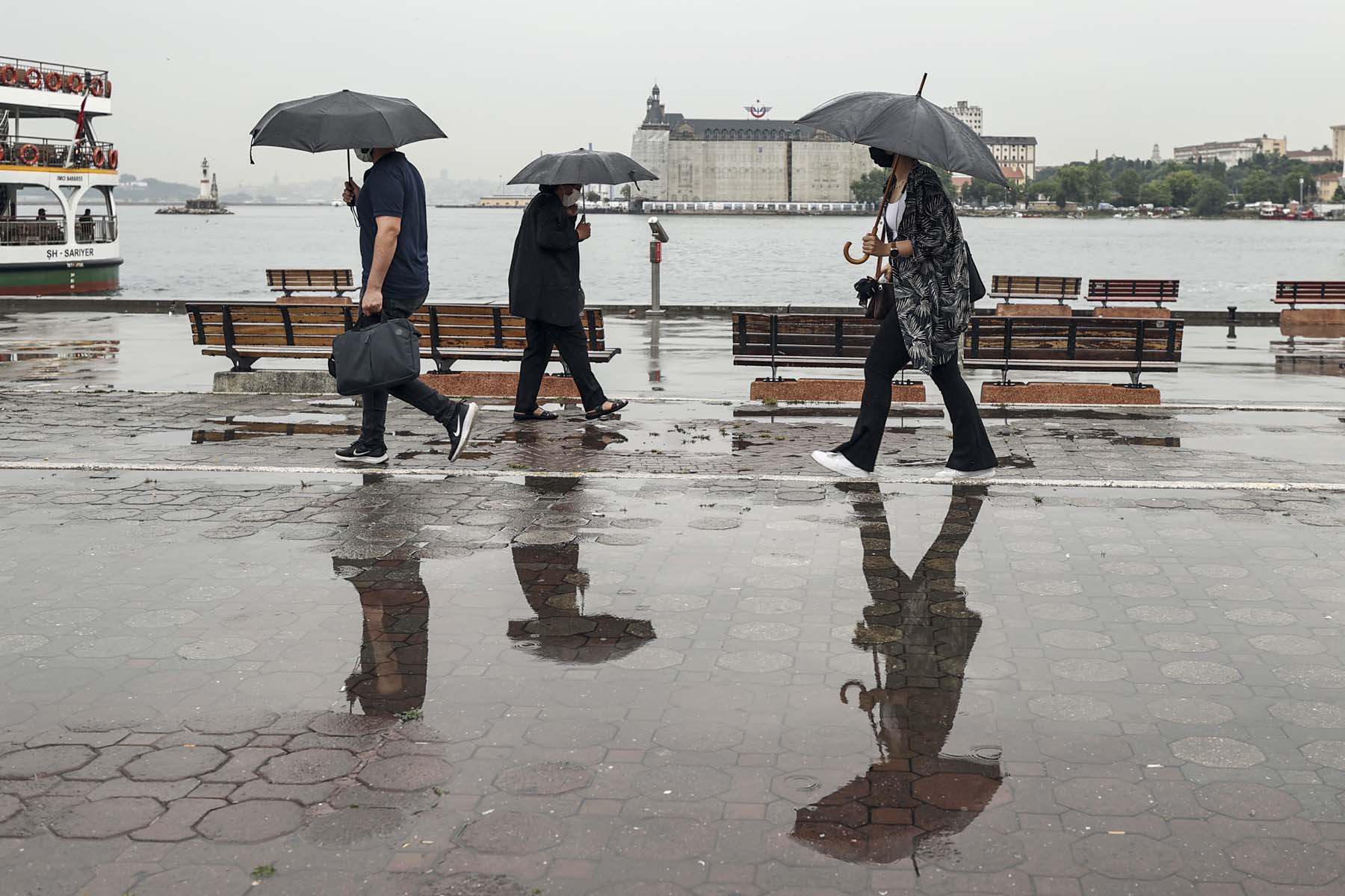 Türkiye güneş görmeyecek! Meteoroloji açıkladı: Sağanak ve gök gürültülü sağanak yağış etkili olacak! İşte il il hava durumu