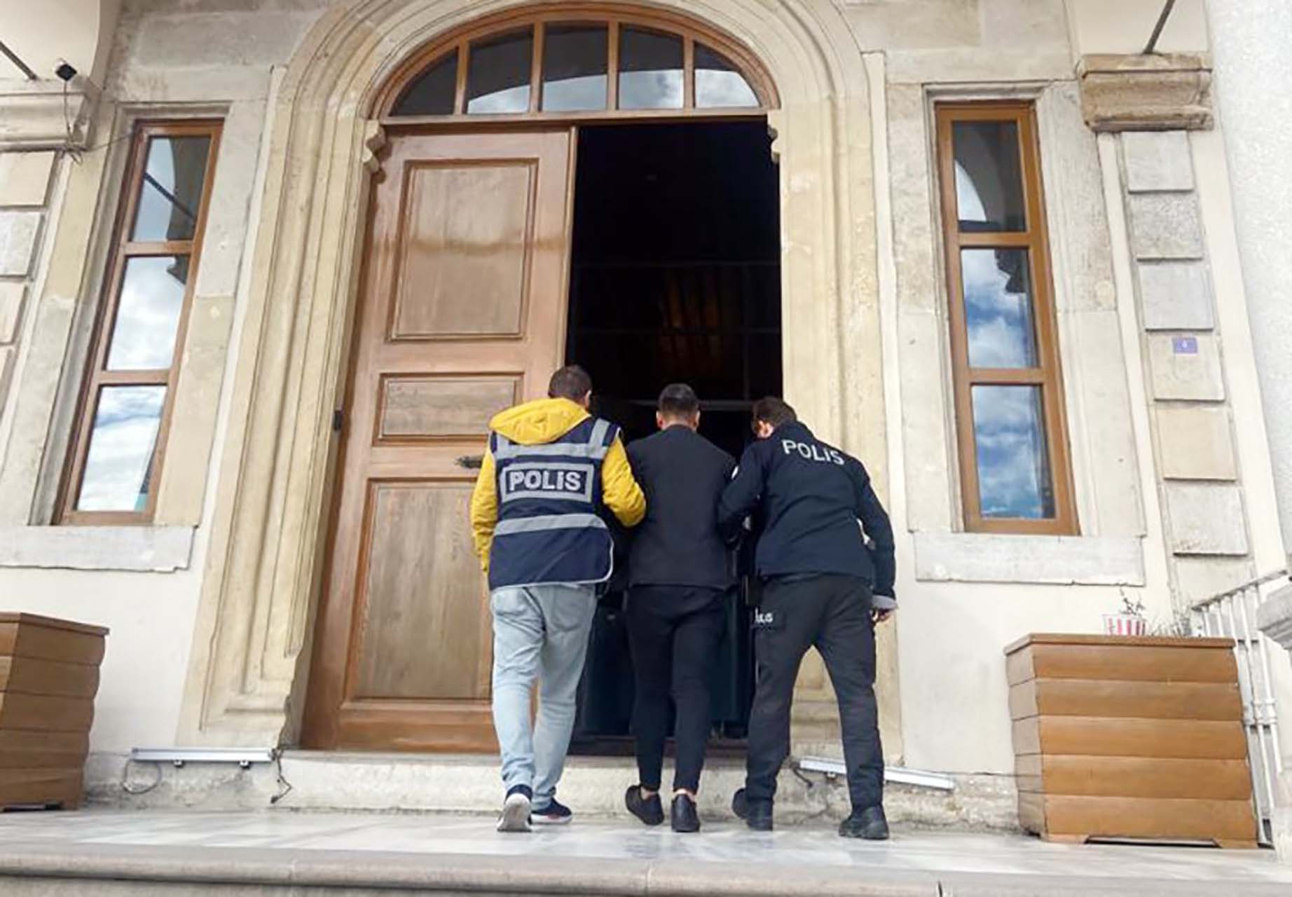 Sinop'ta emlak dolandırıcılığı: Aynı evi birçok kişiye kiraladı, yakayı ele verdi