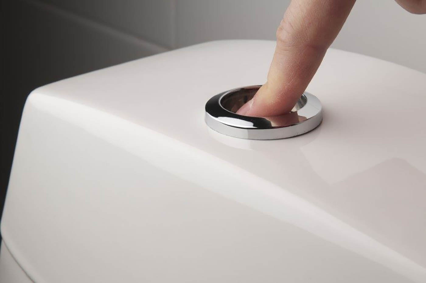 Sifon çekmek, boğulan birini kurtarmak, kurabiye yemek... İşte dünyanın en ilginç yasakları!