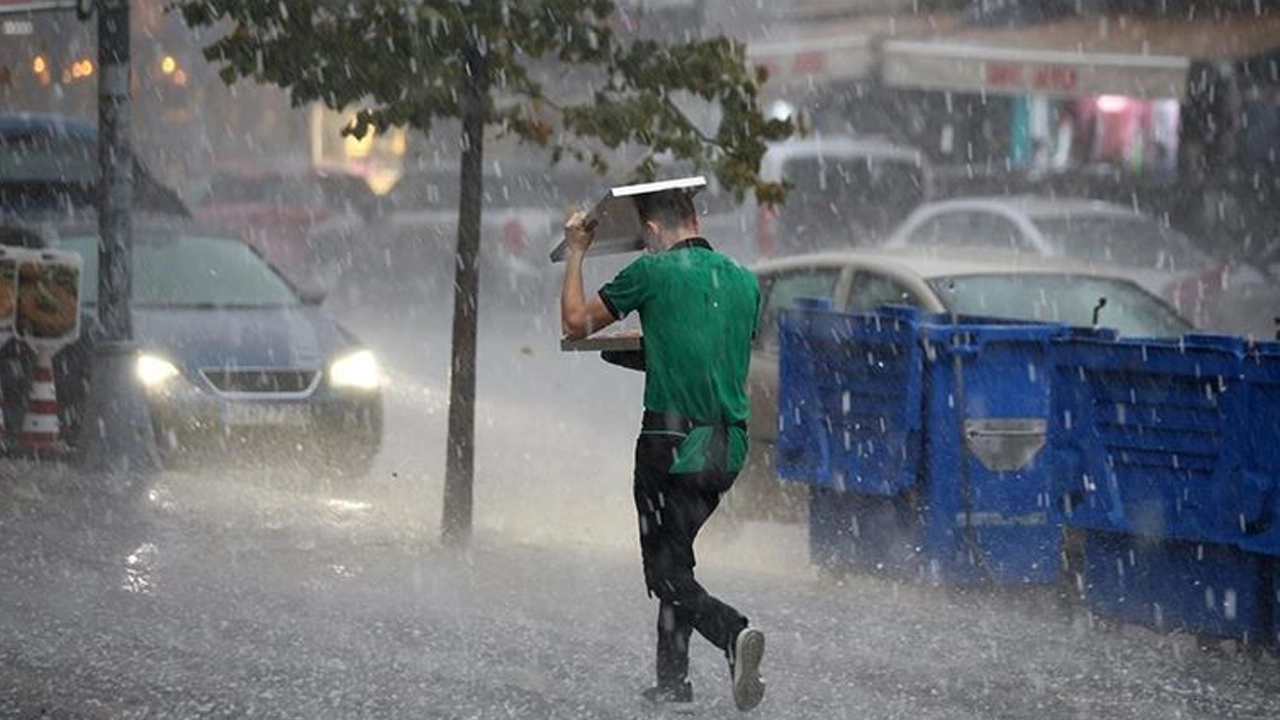 Hafta sonu tatiliniz zehir olabilir! Meteoroloji uyardı: Kuvvetli yağış ve fırtına etkisini gösterecek!