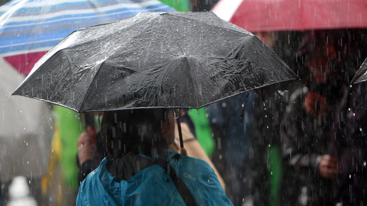 Meteoroloji'den o ilimiz için turuncu kodlu uyarı! 3 ilçe de okullar tatil edildi!