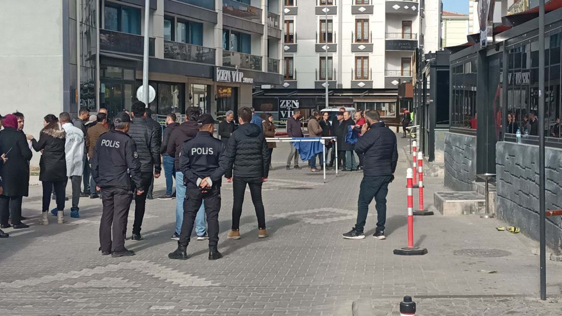 Kırşehir'de kadın cinayeti! Boşanma aşamasındaki eşini silahla vurup intihar etti